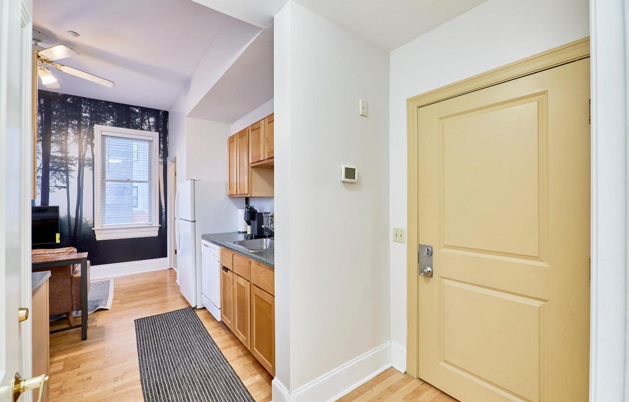 White House At Grand Central Tower Grove Extérieur photo