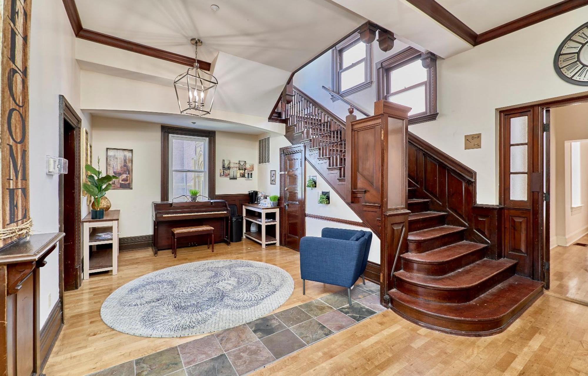 White House At Grand Central Tower Grove Extérieur photo